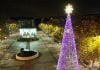 Cabanillas le pone luz y color a la Navidad Iluminación navideña de 2025 en la Plaza del Pueblo de Cabanillas a vista de dron.