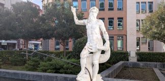 Neptuno, de nuevo sucio y de nuevo sin tridente. (Fotos: La Crónic@)