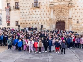 Casi un millar de chavales han sido los protagonistas de la mañana del viernes ante el Infantado.