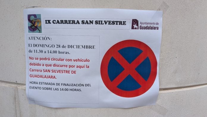 Limitaciones para el estacionamiento por la San Silvestre de Guadalajara. (Foto: La Crónic@)