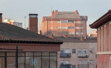 Viviendas de diversas tipologías en Guadalajara en la Navidad de 2025. (Foto: La Crónic@)