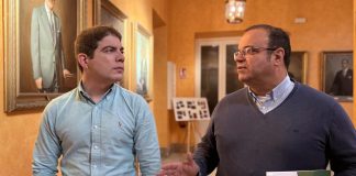 Arcángel y Morejón, en los pasillos de la Diputación de Guadalajara