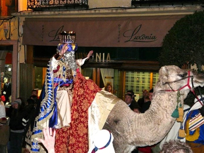 Un dromedario en la cabalgata de los Reyes Magos de 2008. (Foto: La Crónic@)