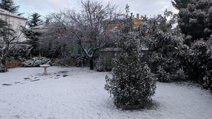 Nieve en los alrededores de Guadalajara. La capital está completamente despejada. (Foto: La Crónic@)