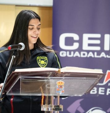 Primera mujer bombero de Guadalajara.