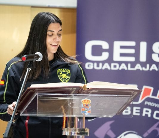 Primera mujer bombero de Guadalajara.