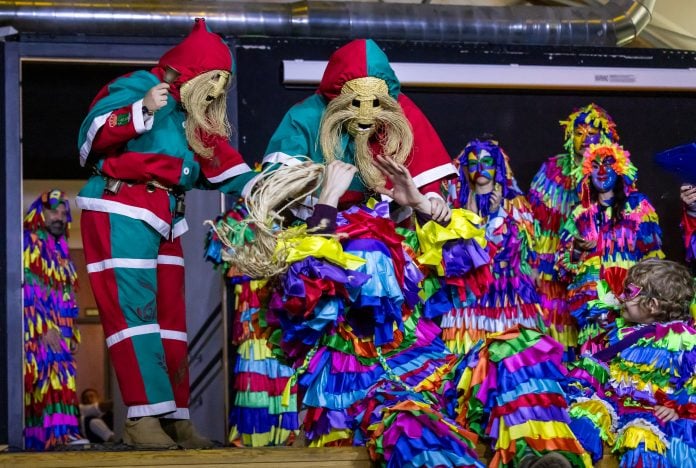 La botarga de Cabanillas participó también en el inicio del Carnaval de Guadalajara.