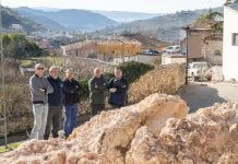 Desprendimiento de rocas en Pastrana Las obras de urgencia en Pastrana las ha ejecutado la Diputación.