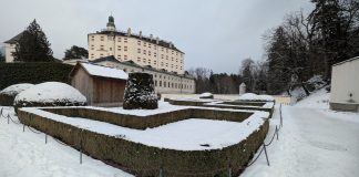 El castillo de Ambras bajo la nieve, en enero de 2026. (Foto: La Crónic@)