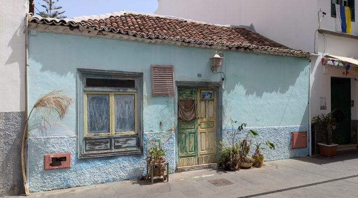 Ayudas de 35.000 euros para rehabilitar la casa del pueblo como vivienda habitual Casa en un pueblo costero español. (Foto: La Crónic@)