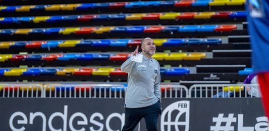 España prepara en Guadalajara sus próximos enfrentamientos contra Ucrania, en baloncesto Chus Mateo, en el Multiusos de Guadalajara en febrero de 2026.