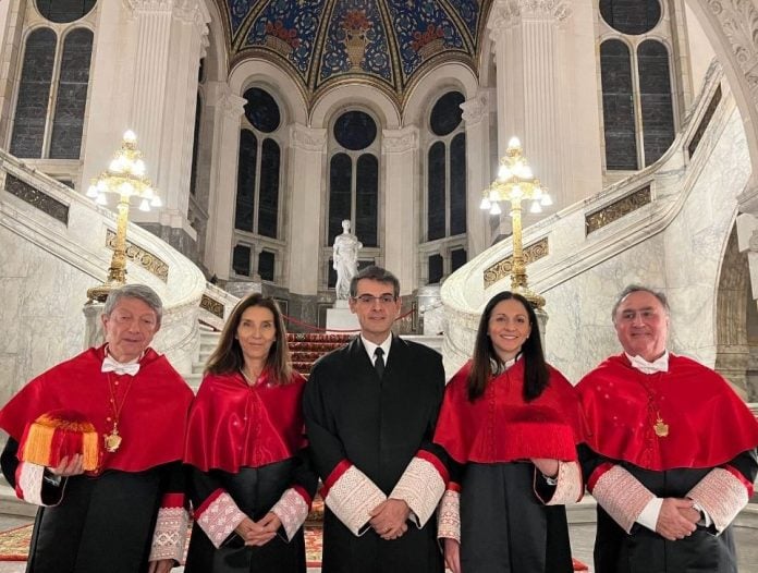 La Haya abogados UAH