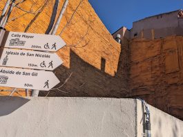 Uno de los nuevos postes turísticos de Guadalajara. (Foto: La Crónic@)