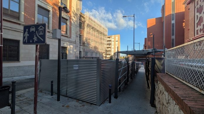 Obras en Guadalajara tanto en un edificio público como en otro de propiedad privada. (Foto: La Crónic@)