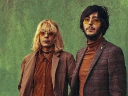 Rufus T. Firefly al desnudo en vísperas de llegar a Guadalajara