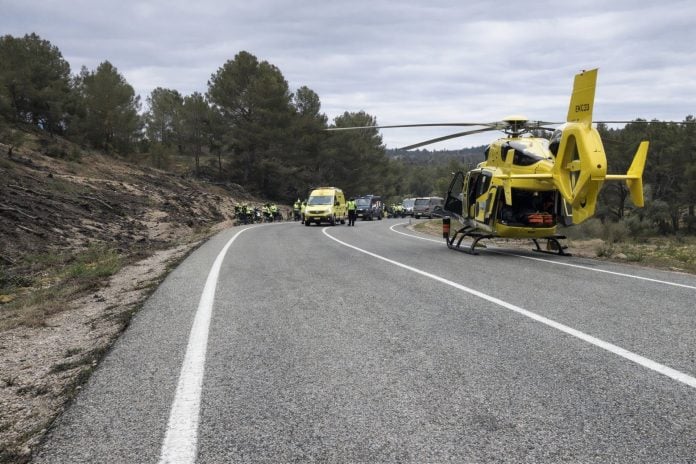 Fallecen tres personas tras la colisión frontal de tres motos en Elche de la Sierra (Albacete).