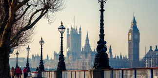British Summer Time (BST) El Big Ben también se adapta al cambio de hora el 29 de marzo de 2026.