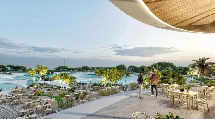 La playa de Alovera tiene un duro rival: una laguna con olas para surfear junto al estadio del Atlético de Madrid Junto al Metropolitano quieren que, surfeando, se acerquen medio millón de personas al año a esta nueva superficie de ocio.