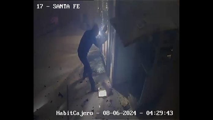 Robo de un cajero en la localidad granadina de Santa Fe.
