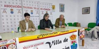 Revelador coloquio en Atanzón sobre la dureza del toreo Coloquio taurino en Atanzón.