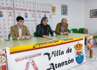 Coloquio taurino en Atanzón.