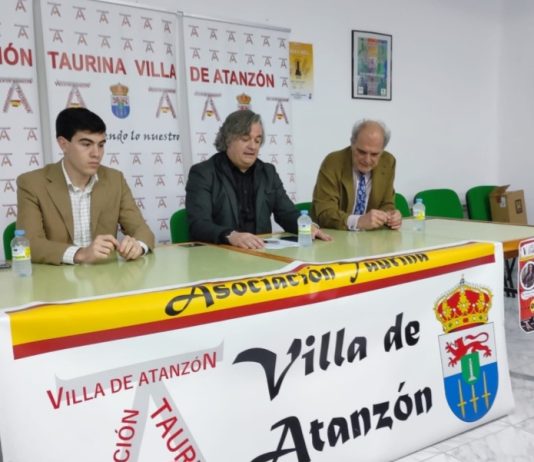 Coloquio taurino en Atanzón.