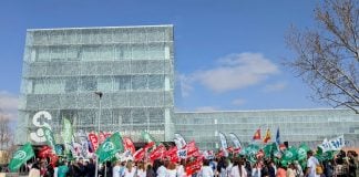 Concentración en Toledo de trabajadores del SESCAM