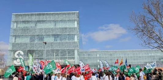 Concentración en Toledo de trabajadores del SESCAM