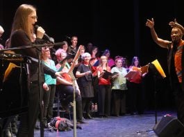 Música coral africana en Cabanillas.
