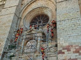Efectivos de la UME en la catedral de Sigüenza