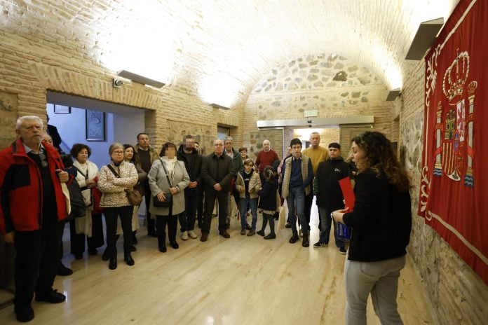 Jornada de puertas abiertas en las Cortes de Castilla-La Mancha.