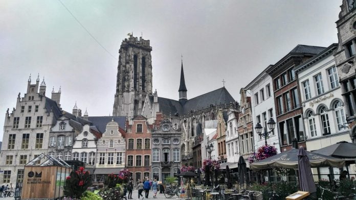 Malinas es todo un descubrimiento, flamenca y borgoñona... una ciudad llena de historia, para pasearla. (Foto: La Crónic@)