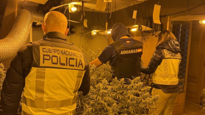 Operación policial en el Parque de las Castillas en abril de 2026.