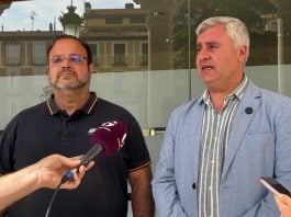 Morejón y Esteban, ante los periodistas.