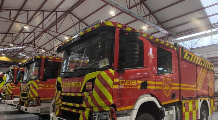 Interior del parque de bomberos de Sacedón en abril de 2026.
