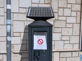 Uno de los nuevos parquímetros que está instalando Telpark en Guadalajara. (Foto: La Crónic@)