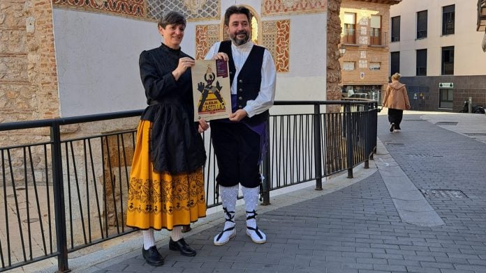 Susana Martínez y Jorge Riendas, vestidos de alcarreños.