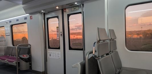 Cómo llegar a Madrid este domingo y los cortes de tráfico que tendrás por el Papa Tren de Cercanías de la línea C-2 entre Madrid y Guadalajara en abril de 2026. (Foto: La Crónic@)
