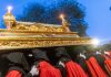 Una de las cofradías participantes en la procesión del Silencio, el Viernes Santo, en Guadalajara.