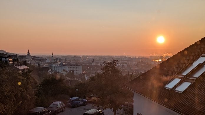 El intenso calor está haciéndose notar por media Europa, como en la localidad austríaca de Melk, junto al Danubio. (Foto; La Crónic@)