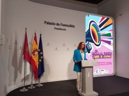 La consejera de Igualdad de Castilla-La Mancha, Sara Simón, en la presentación de los primeros reconocimientos con motivo del Día Internacional contra la Homofobia, Transfobia y Bifobia.