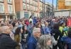 Concentración vecinal contra el aumento de la zona azul en Guadalajara. (Foto: EP)