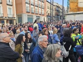 Concentración vecinal contra el aumento de la zona azul en Guadalajara. (Foto: EP)