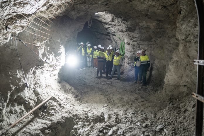 Visita al interior de la mina de Hiendelaencina.