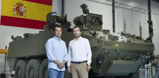 Los hermanos Escribano en una imagen de archivo, en su planta de Alcalá de Henares.