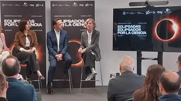 La ministra Morant, en Yebes. (Foto: La Crónic@)