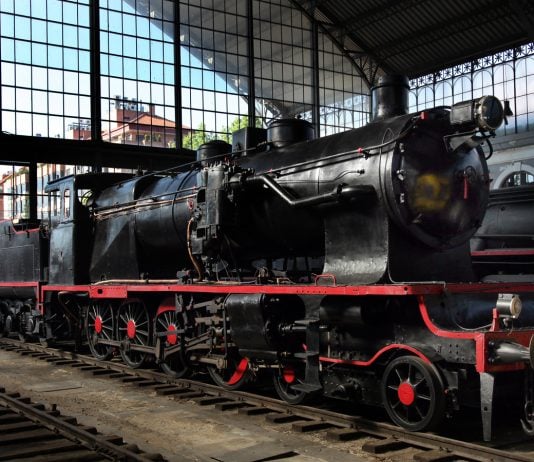 Una de las locomotoras de vapor del Museo del Ferrocarril.