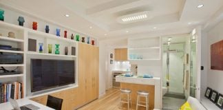 La adaptación de espacios mínimos para vivienda es algo casi universal. El de la imagen es un estudio en Nueva York.