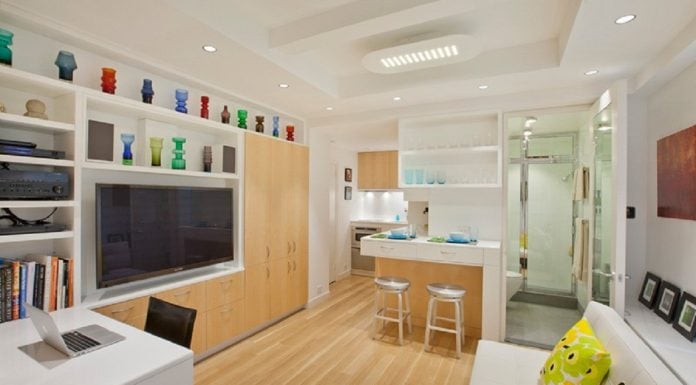 La adaptación de espacios mínimos para vivienda es algo casi universal. El de la imagen es un estudio en Nueva York.