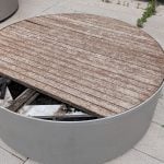 Estado de uno de los asientos del exterior del Museo Francisco Sobrino en mayo de 2026. (Foto: La Crónic@)